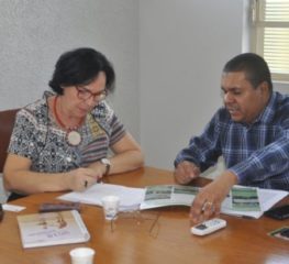 Deputada Márcia Lia questiona Estado por fechamento de posto de identificação civil em Macatuba