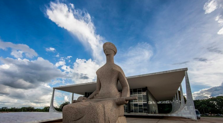 Manifesto assinado por Lula e Dilma contra privatizações é entregue ao STF