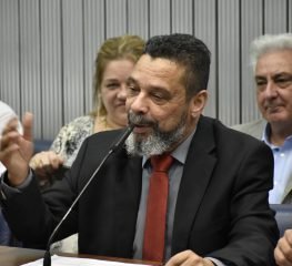 CENA POLÍTICA- QUINTA-FEIRA, 3 DE OUTUBRO