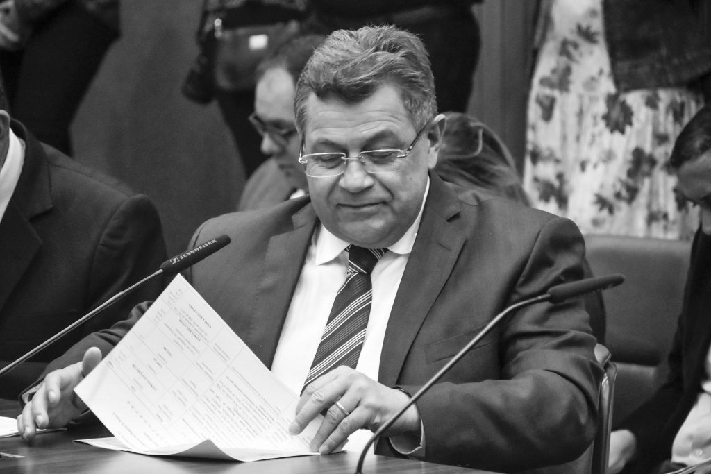 PT EVITA CENSURA NAS ESCOLAS