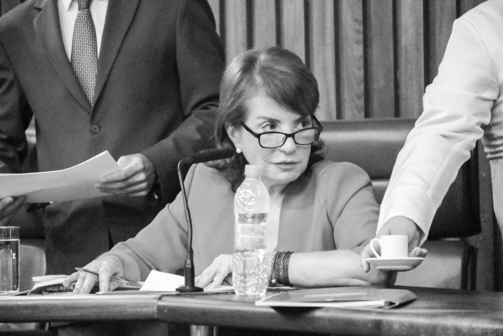 PRISCILA CRUZ ESTÁ ERRADA