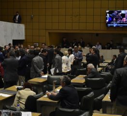 CENA POLÍTICA – TERÇA-FEIRA, 11 DE FEVEREIRO