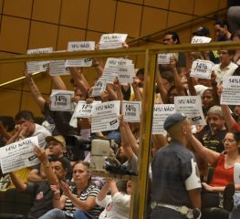 CENA POLÍTICA – QUARTA-FEIRA, 19 DE FEVEREIRO