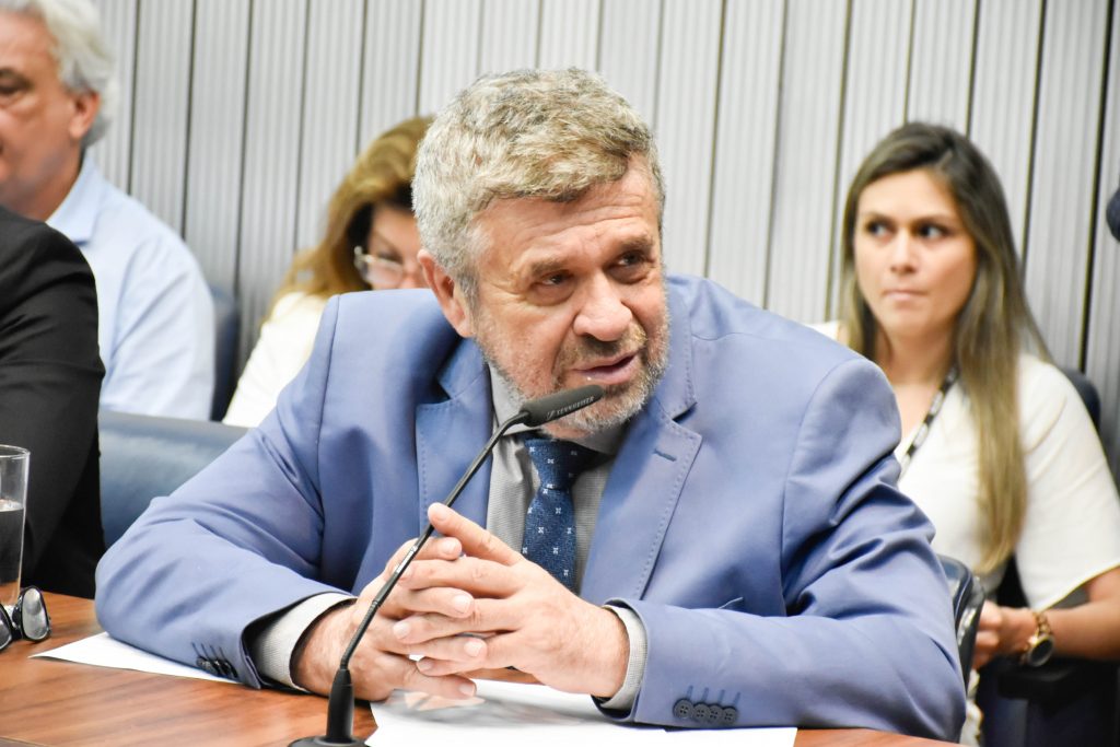 JOSÉ AMÉRICO CRITICA SUBNOTIFICAÇÃO E BAIXA TESTAGEM NO ESTADO