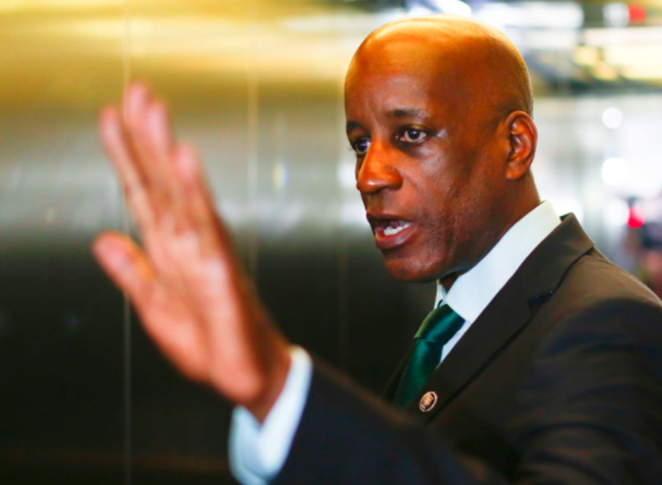 Sergio Camargo, o presidente racista da Fundação Palmares, precisa ir embora