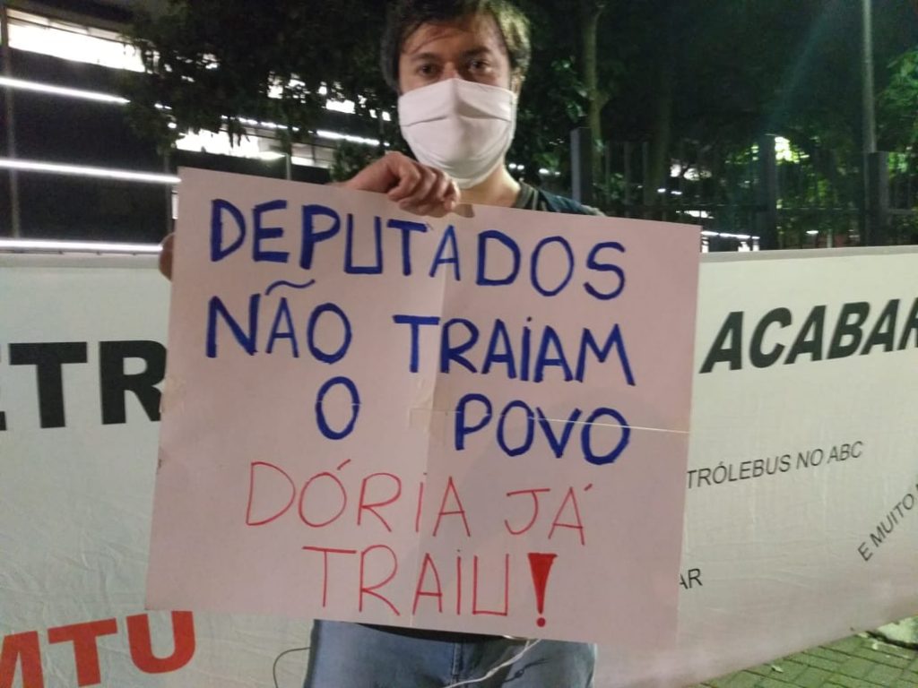 Oposição vence mais uma noite de embates contra PL de Doria