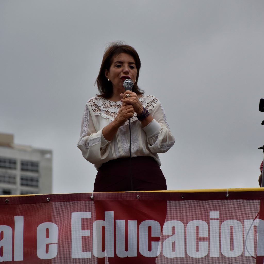 Professora Bebel: Doria também é um negacionista da covid-19