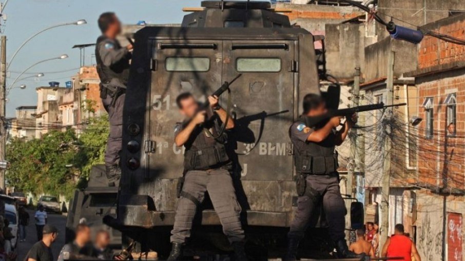 Pelo fim do extermínio e da violência policial Pelo fim do extermínio e da violência policial