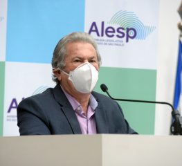 Audiência sobre Orçamento 2022 em São José dos Campos tem protesto contra termoelétrica