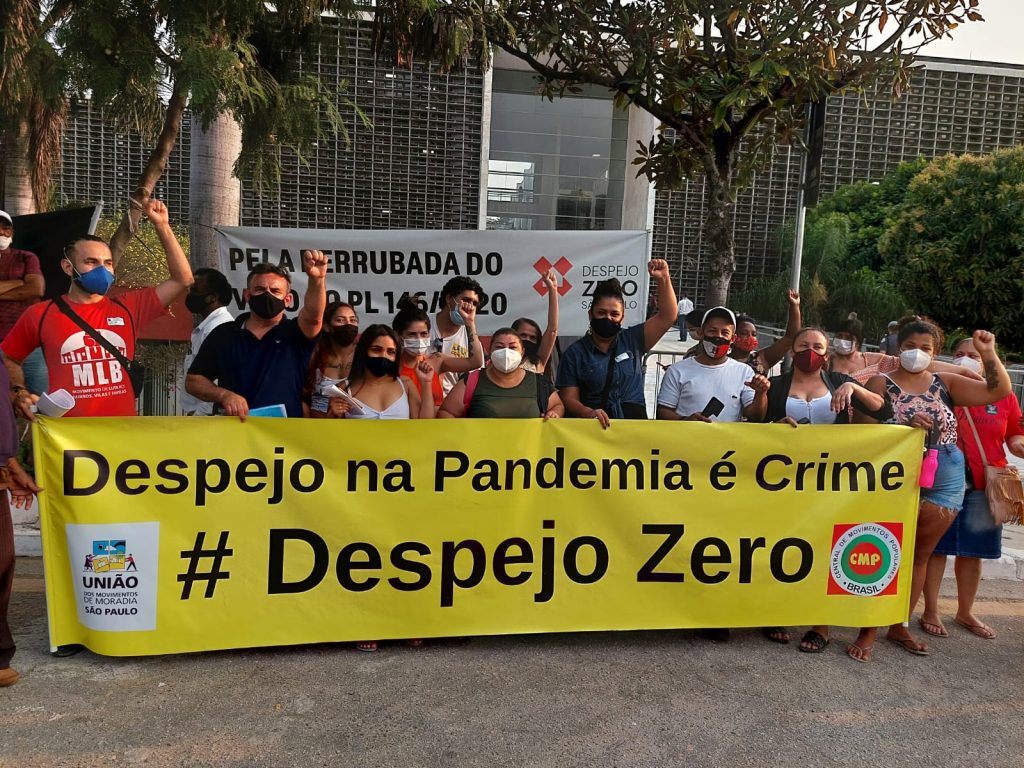 Movimentos protestam contra veto a despejo zero Movimentos protestam contra veto a despejo zero