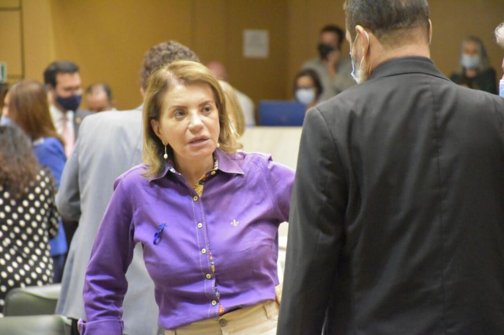 PDL DERRUBA PORTARIA QUE AUTORIZA TRANSFERÊNCIA DE SERVIDORES DA FUNDAÇÃO CASA PDL DERRUBA PORTARIA QUE AUTORIZA TRANSFERÊNCIA DE SERVIDORES DA FUNDAÇÃO CASA