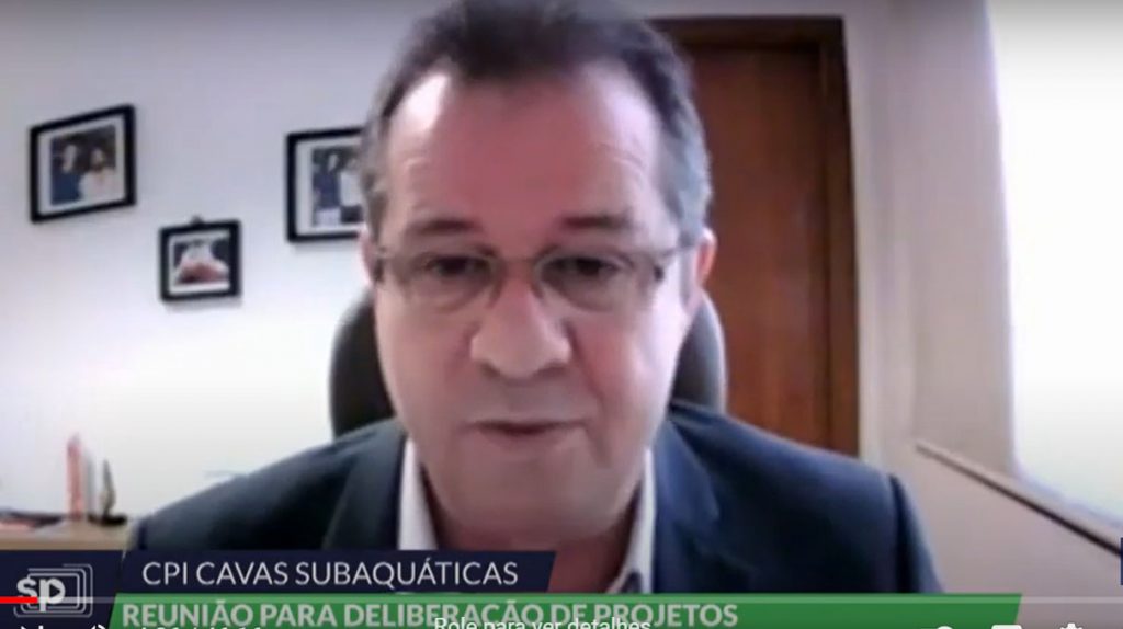 LUIZ FERNANDO QUESTIONA CONDUÇÃO DOS TRABALHOS DA CPI DAS CAVAS SUBAQUÁTICAS 