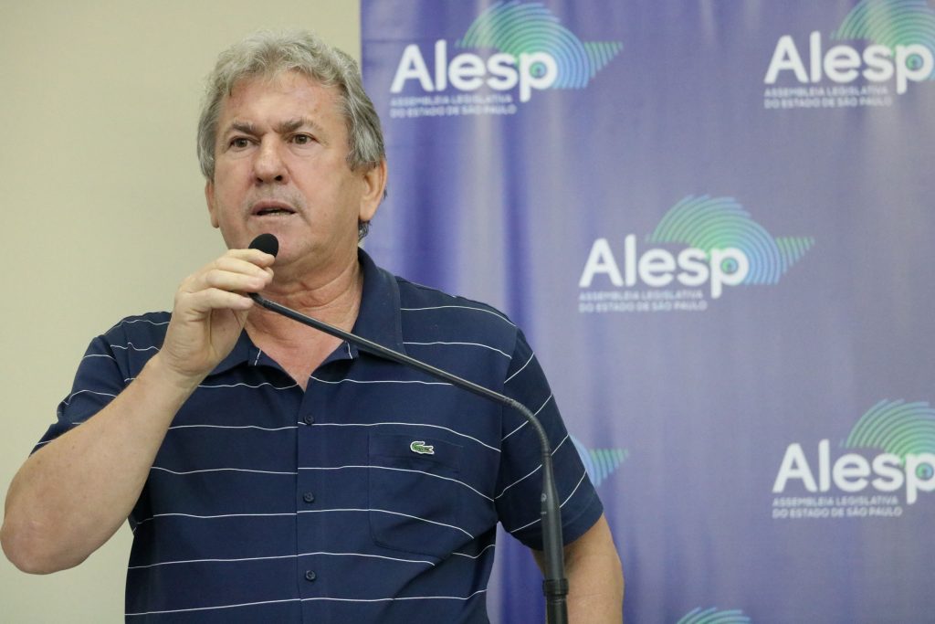 Em Batatais, Enio Tatto questiona R$ 40 bi em caixa no Estado de SP