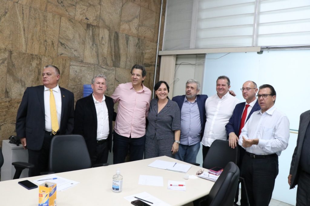 BANCADA DISCUTE COM HADDAD AS VULNERABILIDADES DO ESTADO DE SÃO PAULO BANCADA DISCUTE COM HADDAD AS VULNERABILIDADES DO ESTADO DE SÃO PAULO