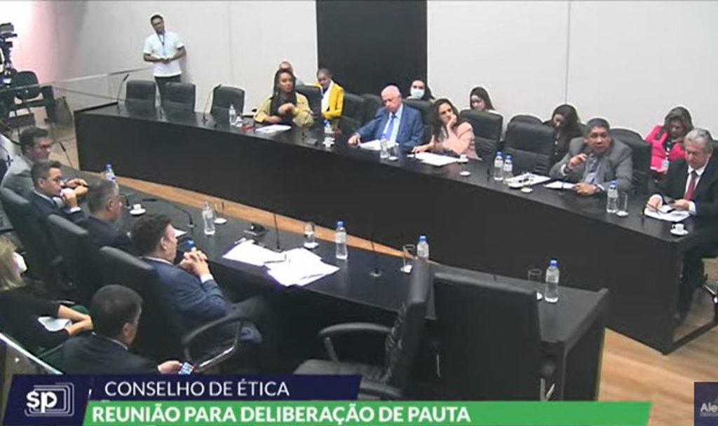 CONSELHO DE ÉTICA ADMITE PROCESSO CONTRA CORONEL TELHADA POR AMEAÇAS A LULA CONSELHO DE ÉTICA ADMITE PROCESSO CONTRA CORONEL TELHADA POR AMEAÇAS A LULA