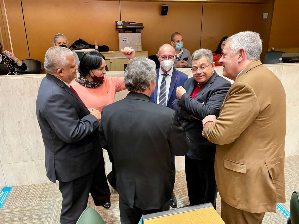 ARTHUR DO VAL PERDE DIREITOS POLÍTICOS POR 8 ANOS