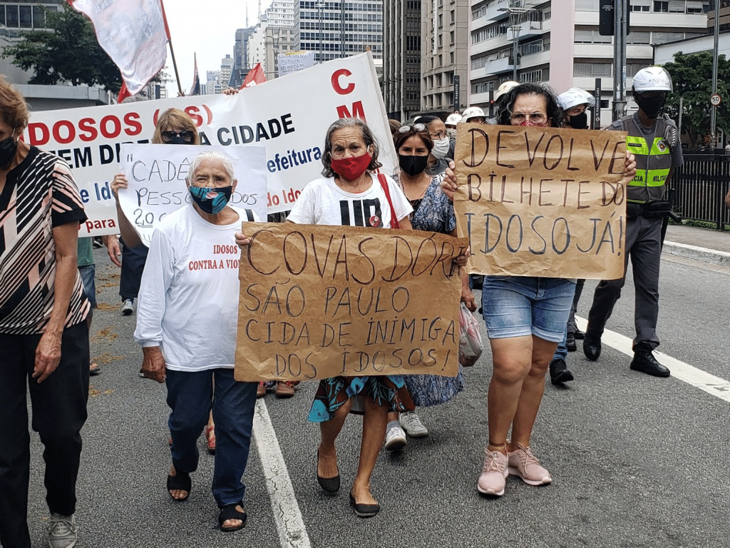 PT defende passe livre no transporte público aos 60 anos PT defende passe livre no transporte público aos 60 anos