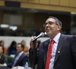 Lei que oferece tratamento a pessoas viciadas em jogos e apostas online é sancionada