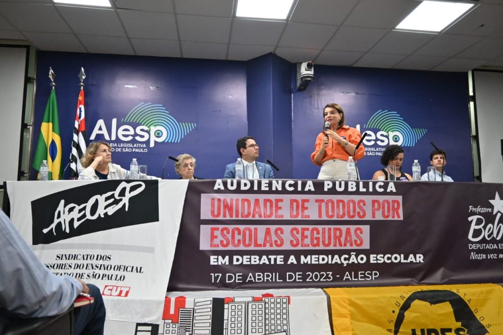 Encontro propõe unidade por segurança nas escolas