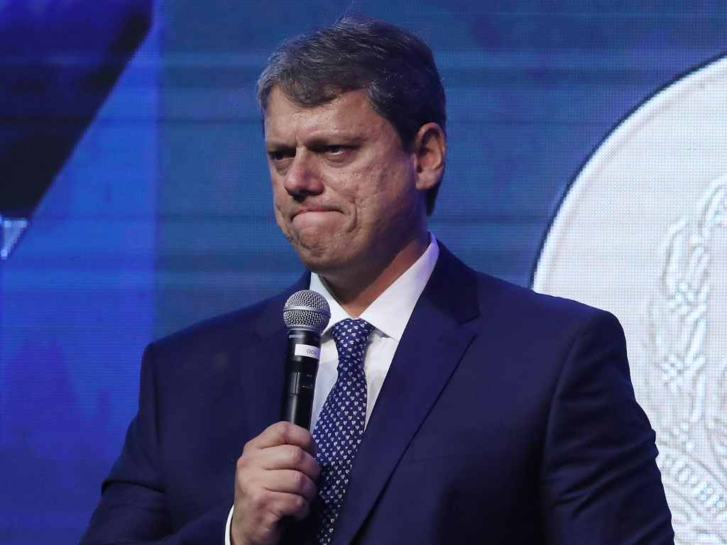 Tarcísio recua e retira confisco de aposentadorias e pensões da PM