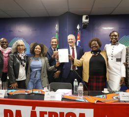 Ato celebra Dia da África e laços antirracistas