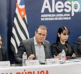 AUDIÊNCIA DEBATE PRECARIZAÇÃO DO TRABALHO NAS TELECOMUNICAÇÕES