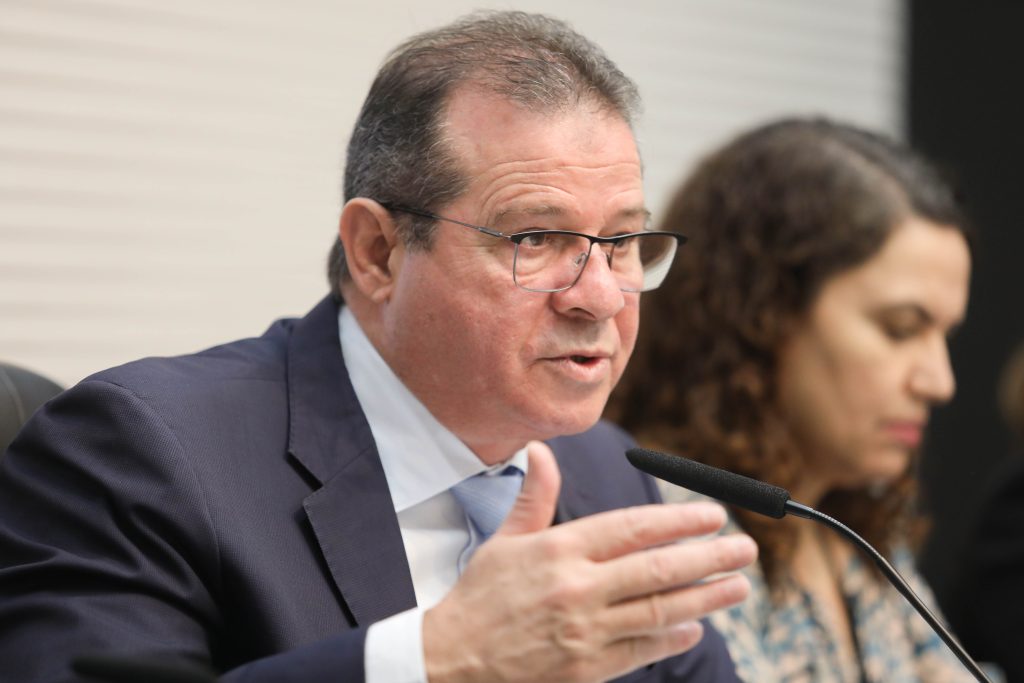 Deputados questionam Arsesp que regula água e esgoto, energia elétrica e gás