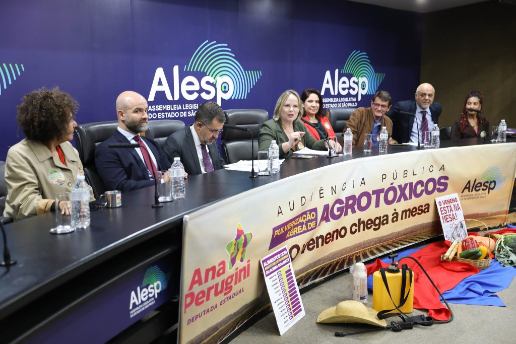 Audiência pública discute impactos da pulverização aérea de agrotóxicos