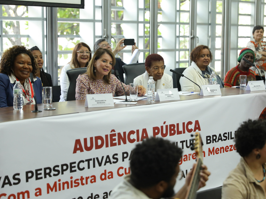 Quinta-feira, 10 de agosto