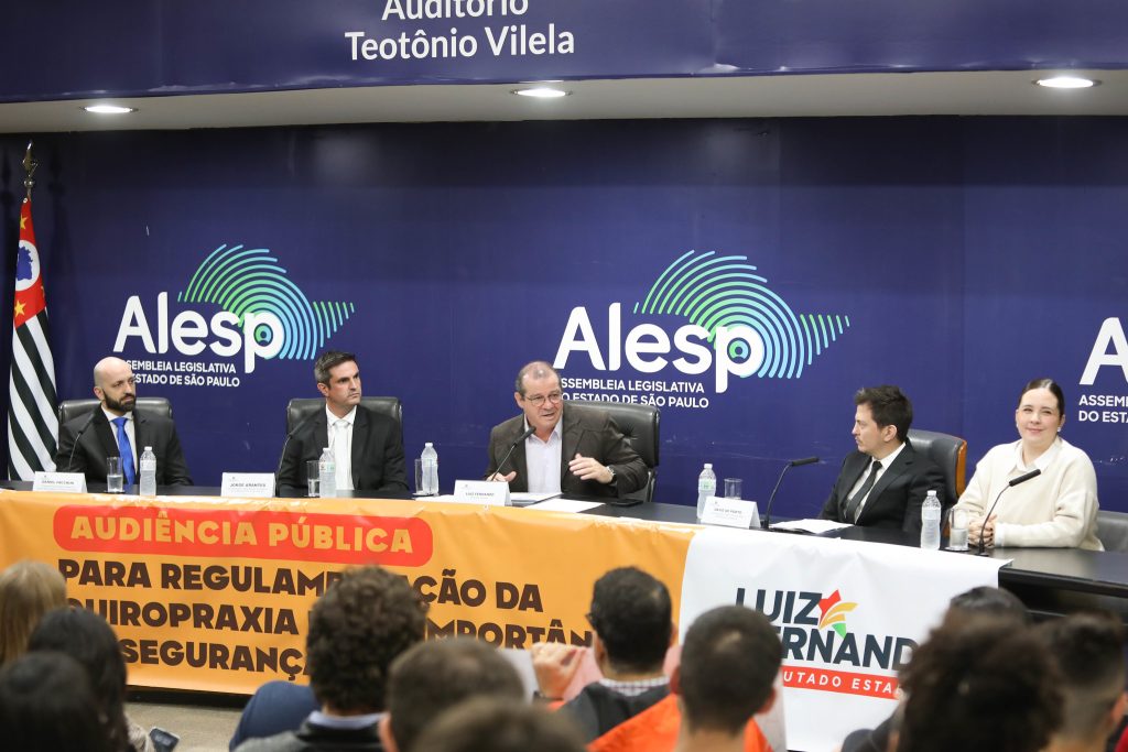 Deputado faz audiência por regulamentação da quiropraxia