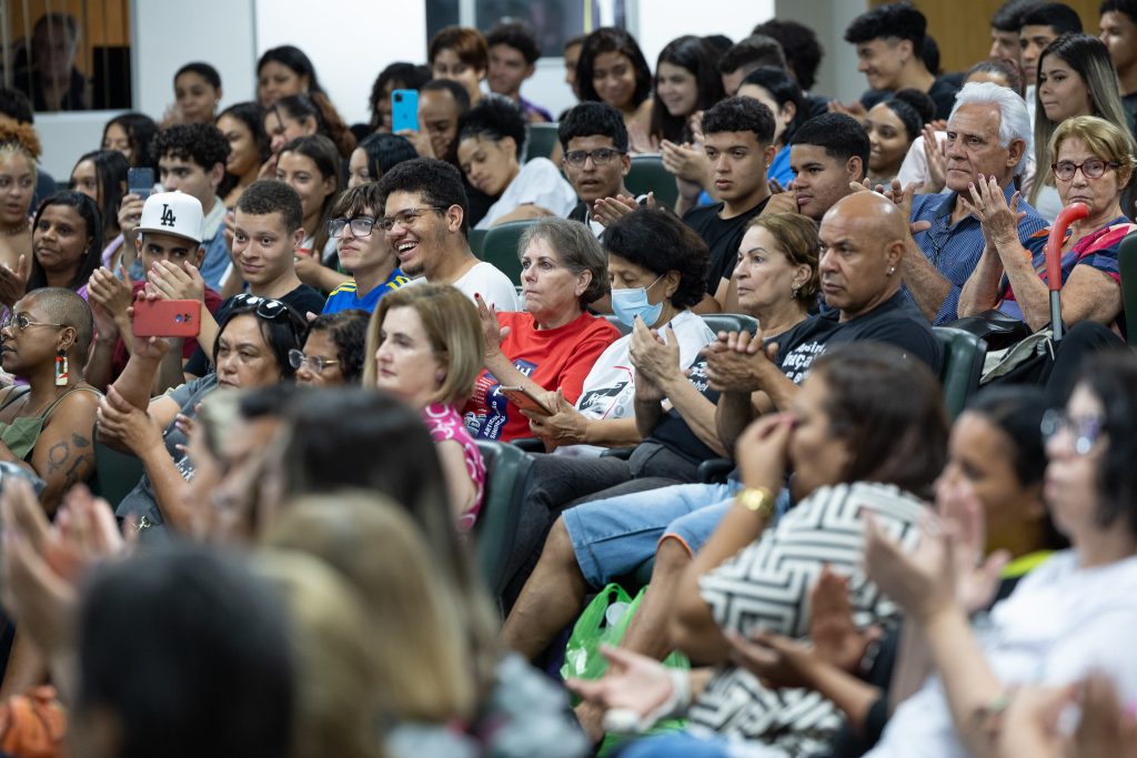 Audiência pública discute educação especial inclusiva em SP