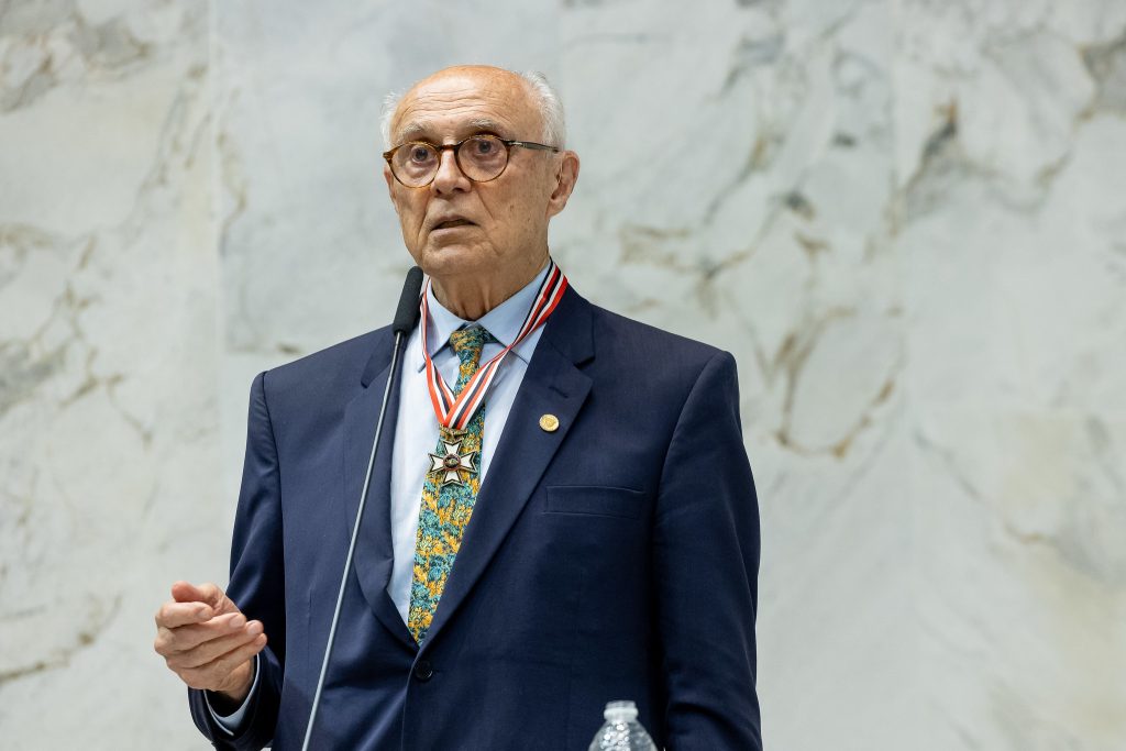 Assembleia Legislativa homenageia Eduardo Suplicy