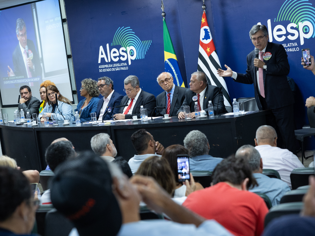 Oposição, movimentos e entidades resistem à privatização da Sabesp