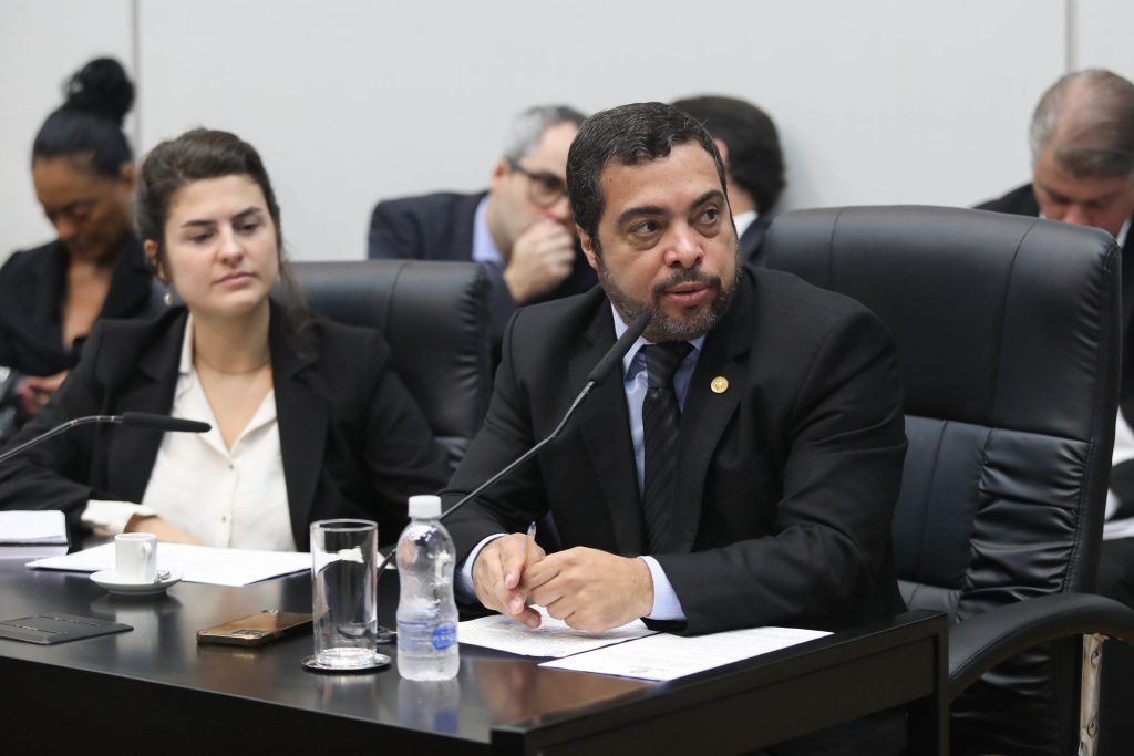 Presidente da Enel São Paulo volta à CPI sem respostas concretas