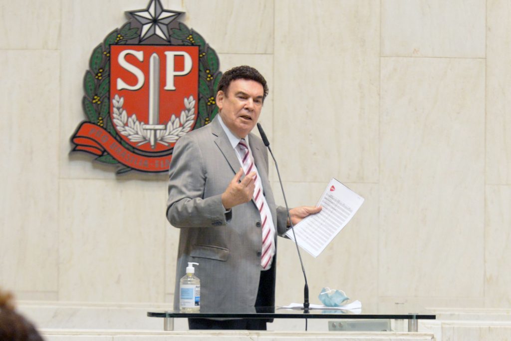 Pesar pelo falecimento do deputado Campos Machado