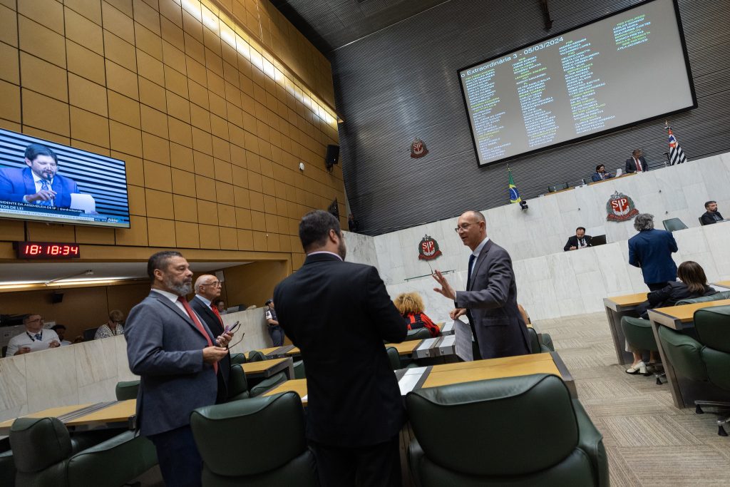 Disque denúncia para comunidades terapêuticas é aprovado na Alesp