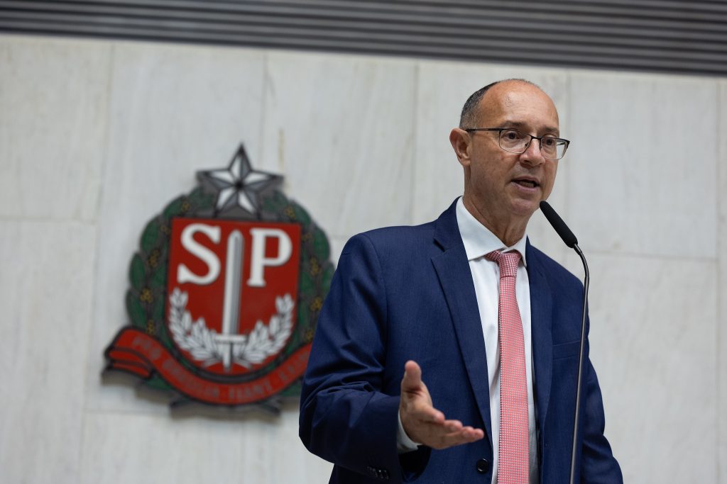 Paulo Fiorilo é reconduzido à liderança da Federação PT/PCdoB/PV