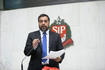 Quem controla os controladores em uma democracia?