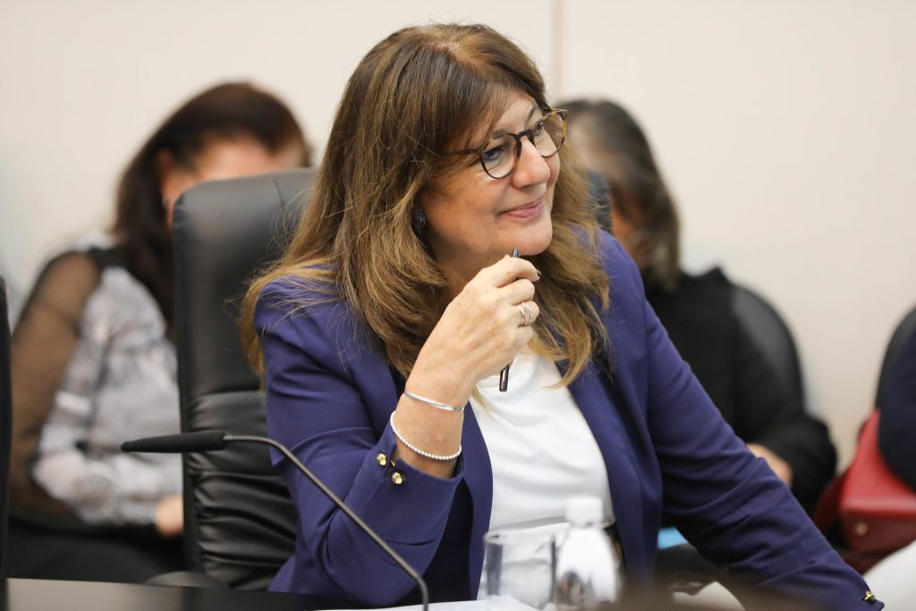 Beth Sahão cobra mais carretas para diagnóstico de câncer de mama