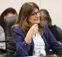 Beth Sahão cobra mais carretas para diagnóstico de câncer de mama