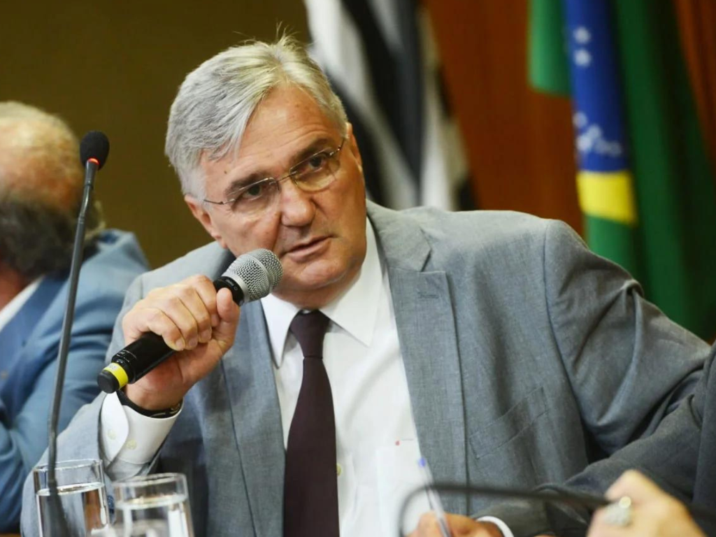 Antonio Mentor, sempre presente!