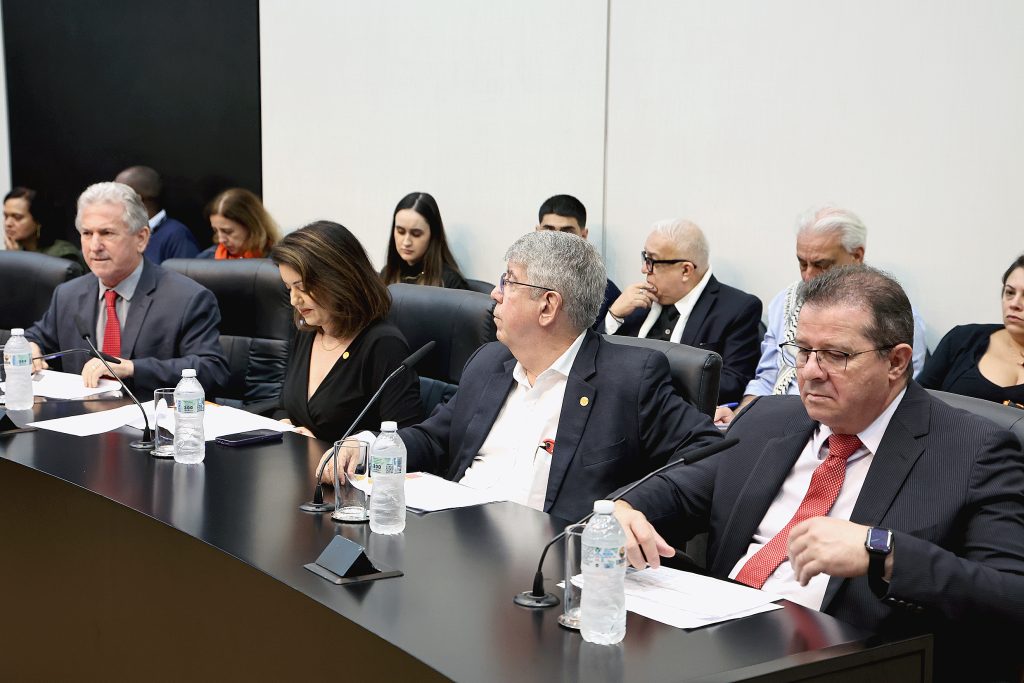 COMISSÃO APROVA AUDIÊNCIA PÚBLICA PARA DEBATER PROJETO DA NOVA RAPOSO