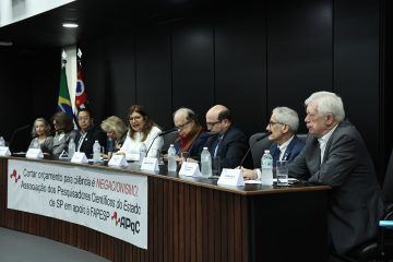 COMUNIDADE CIENTÍFICA REAGE À PROPOSTA DE TARCÍSIO DE REDUZIR VERBA DA FAPESP