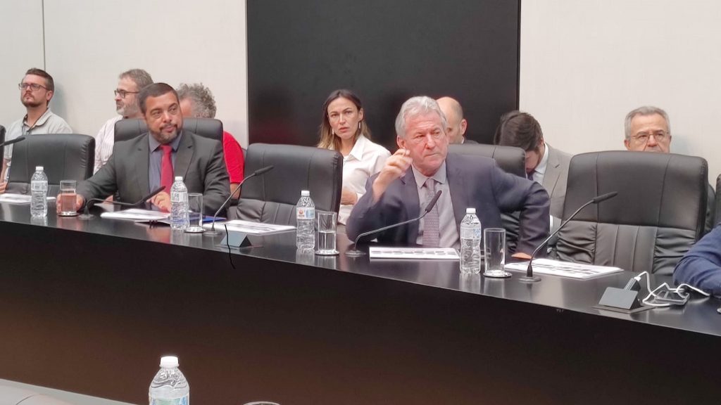 BASE DO GOVERNO DESPRESTIGIA APRESENTAÇÃO DO SECRETÁRIO KINOSHITA NA ALESP