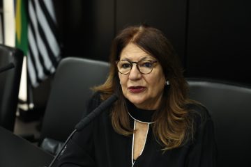 Corte nos recursos da Fapesp põe em risco a ciência em SP, alerta Beth Sahão