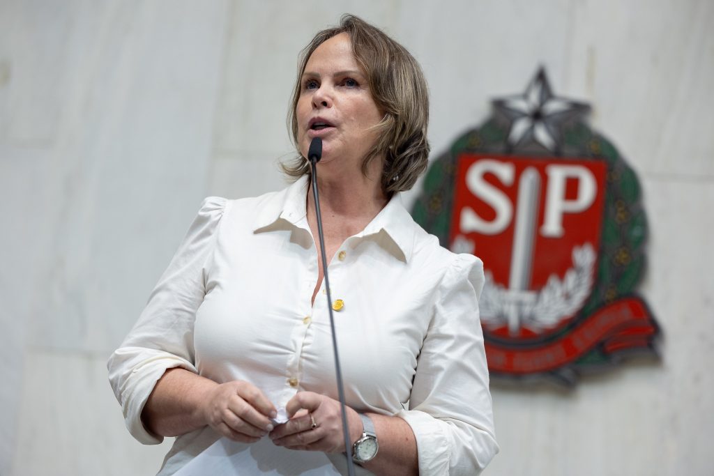 PL proíbe homenagens a condenados por crimes contra crianças e adolescentes