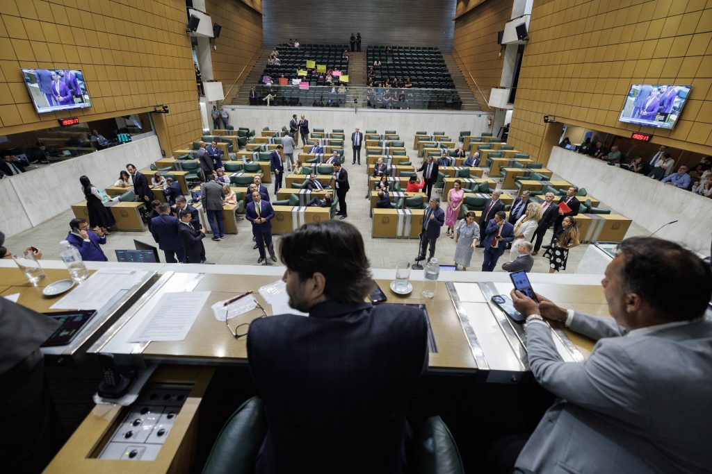 ALESP APROVA PLC QUE TRANSFERE ÀS AGÊNCIAS REGULADORAS FUNÇÕES DO ESTADO