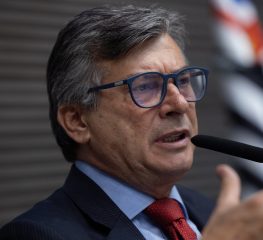 Em PL, Simão proíbe publicidade de sites e aplicativos de apostas em SP