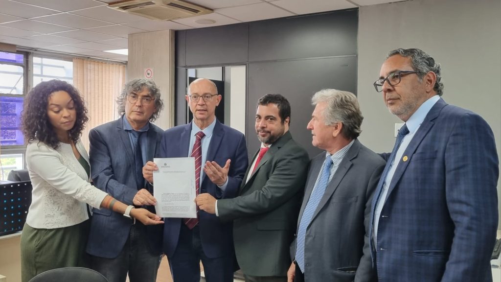 Protocolado, na Alesp, pedido de impeachment de Tarcísio de Freitas