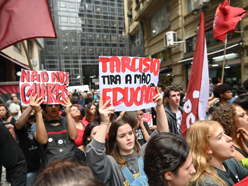 Ataque à educação pública: base de Tarcísio põe em votação PEC do corte de recursos